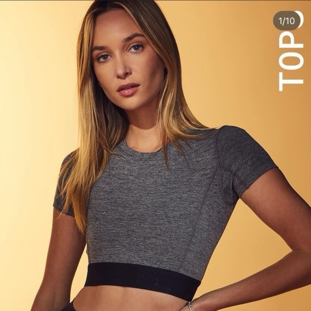 NWT Stori cropped Tee